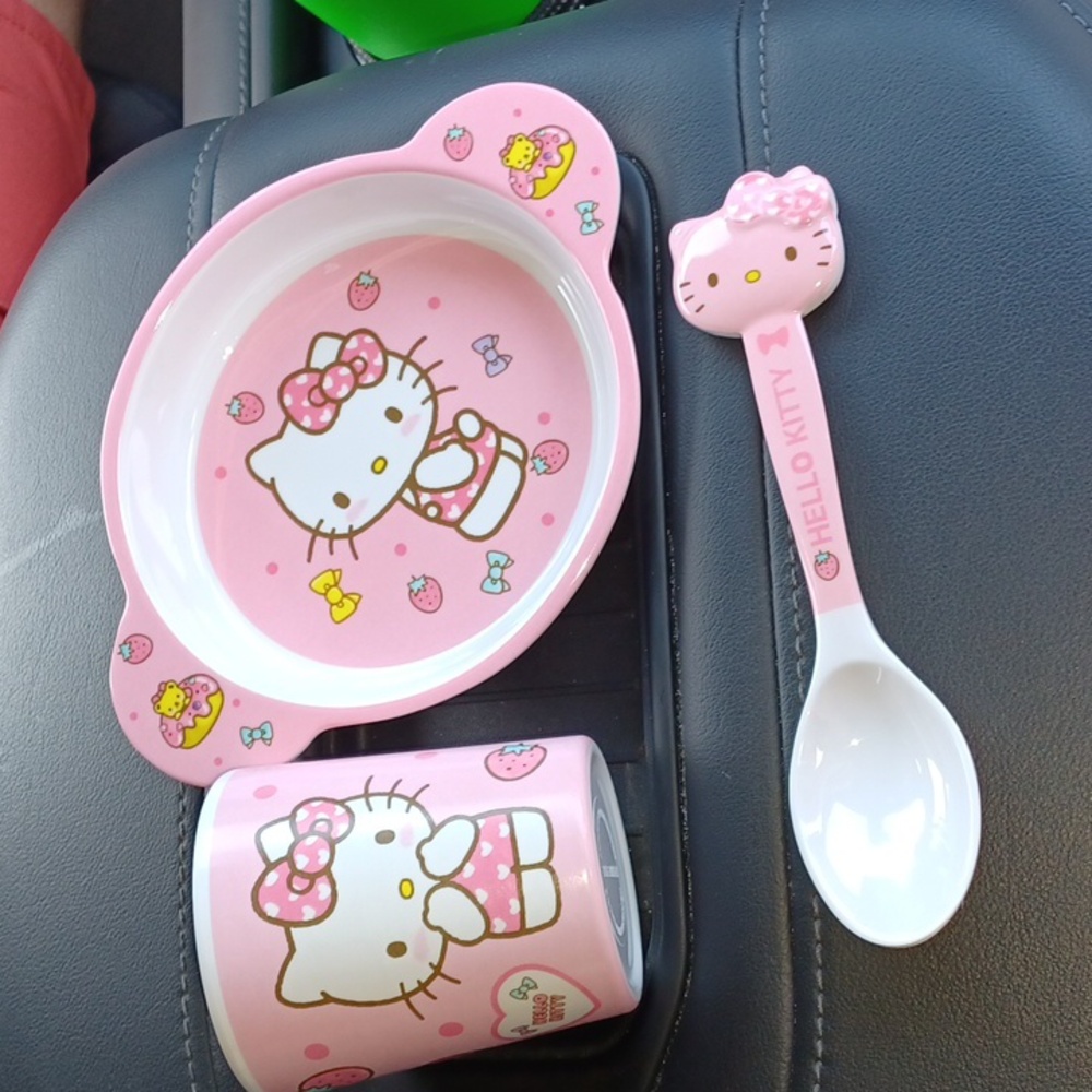 Hello Kitty Dinner Set For One